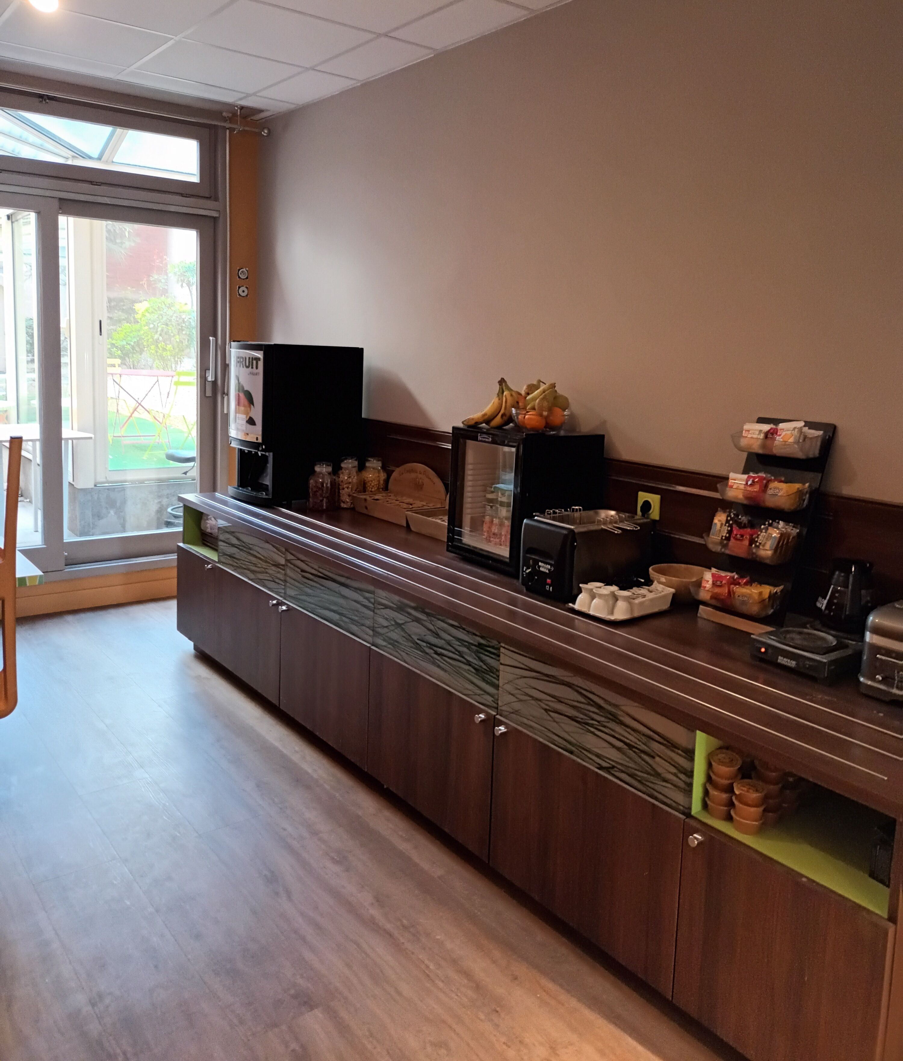 daily buffet breakfast (eur 13 per person)