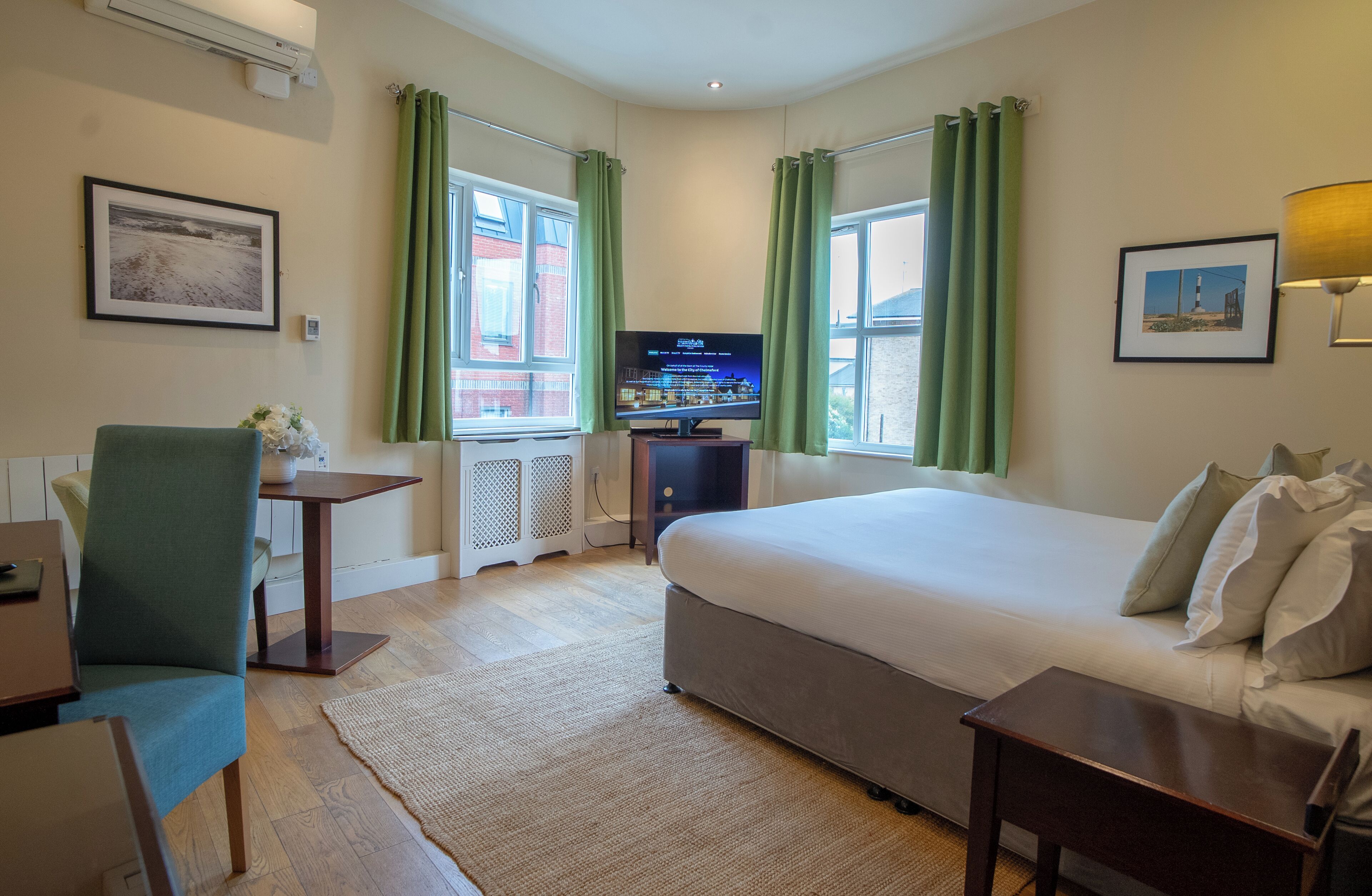 Chambre « Premier », 1 lit double (Spacious) | Bureau, espace de travail pour ordinateur portable