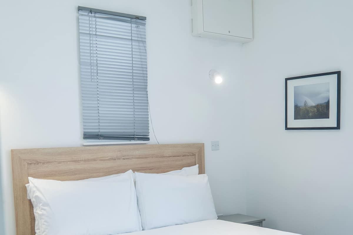 Desk, laptop workspace, iron/ironing board, free WiFi