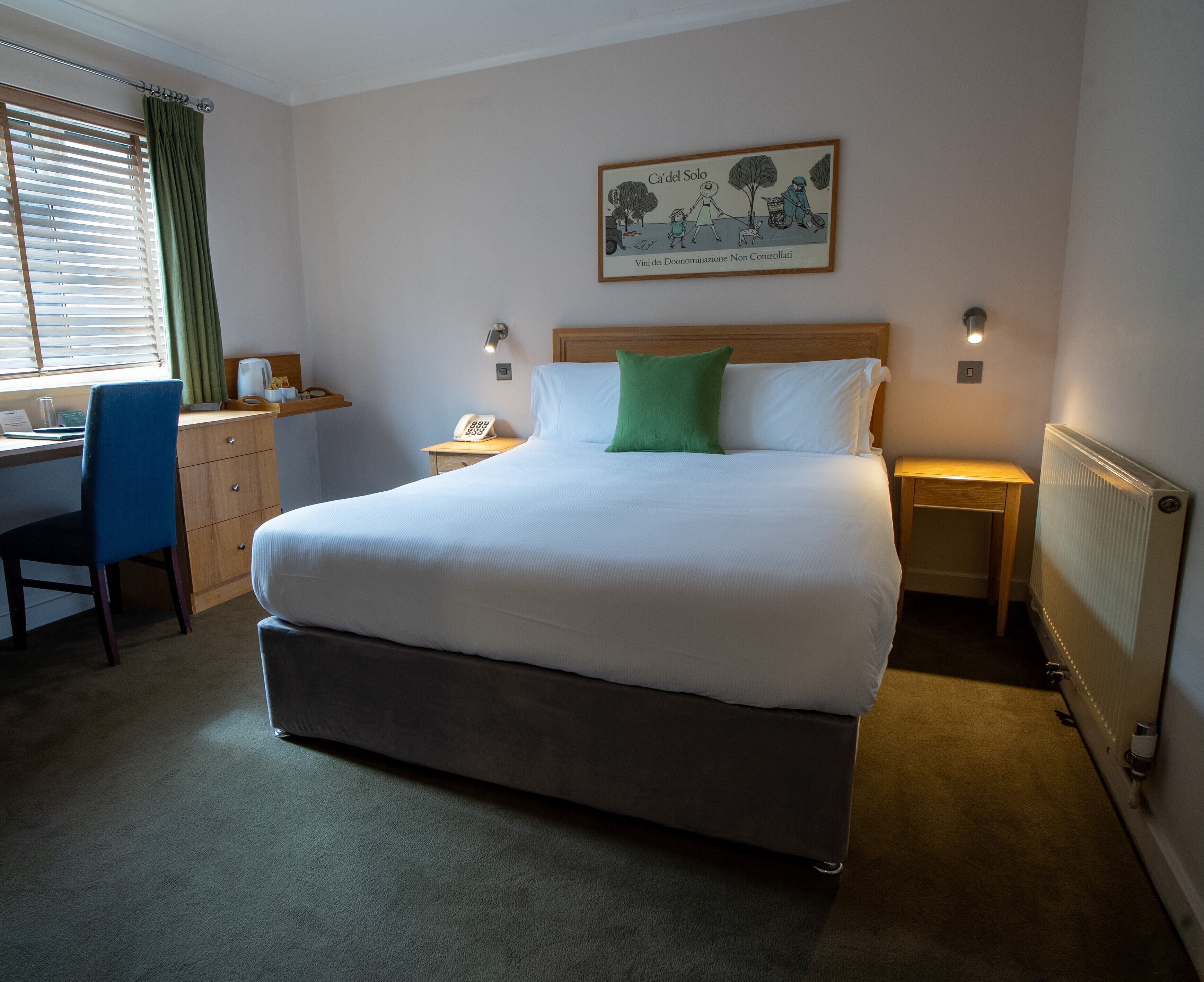 Chambre Double Standard, salle de bains attenante | Bureau, espace de travail pour ordinateur portable