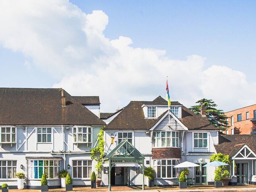 Fachada de la propiedad