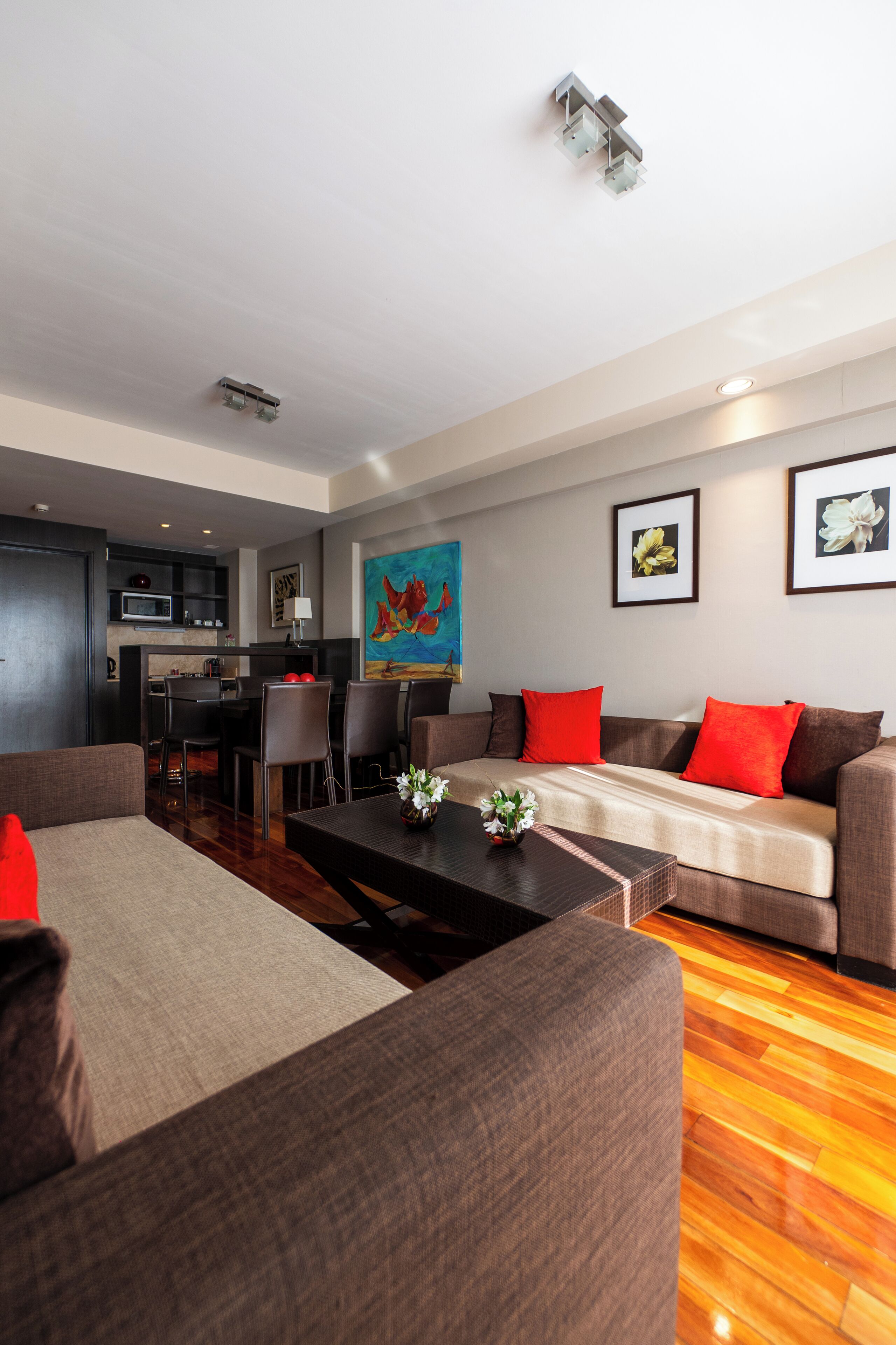 Ropa de cama de alta calidad, cubrecamas y colchones con pillow-top 