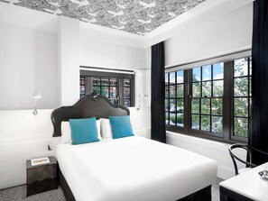 Peppers Petite | Pillowtop beds, minibar, in-room safe, desk