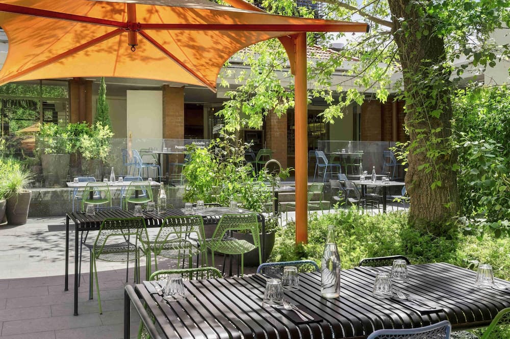 Peppers Gallery Hotel Canberra