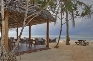 Dining - Sultan Sands Island Resort & Spa (Kiwengwa)