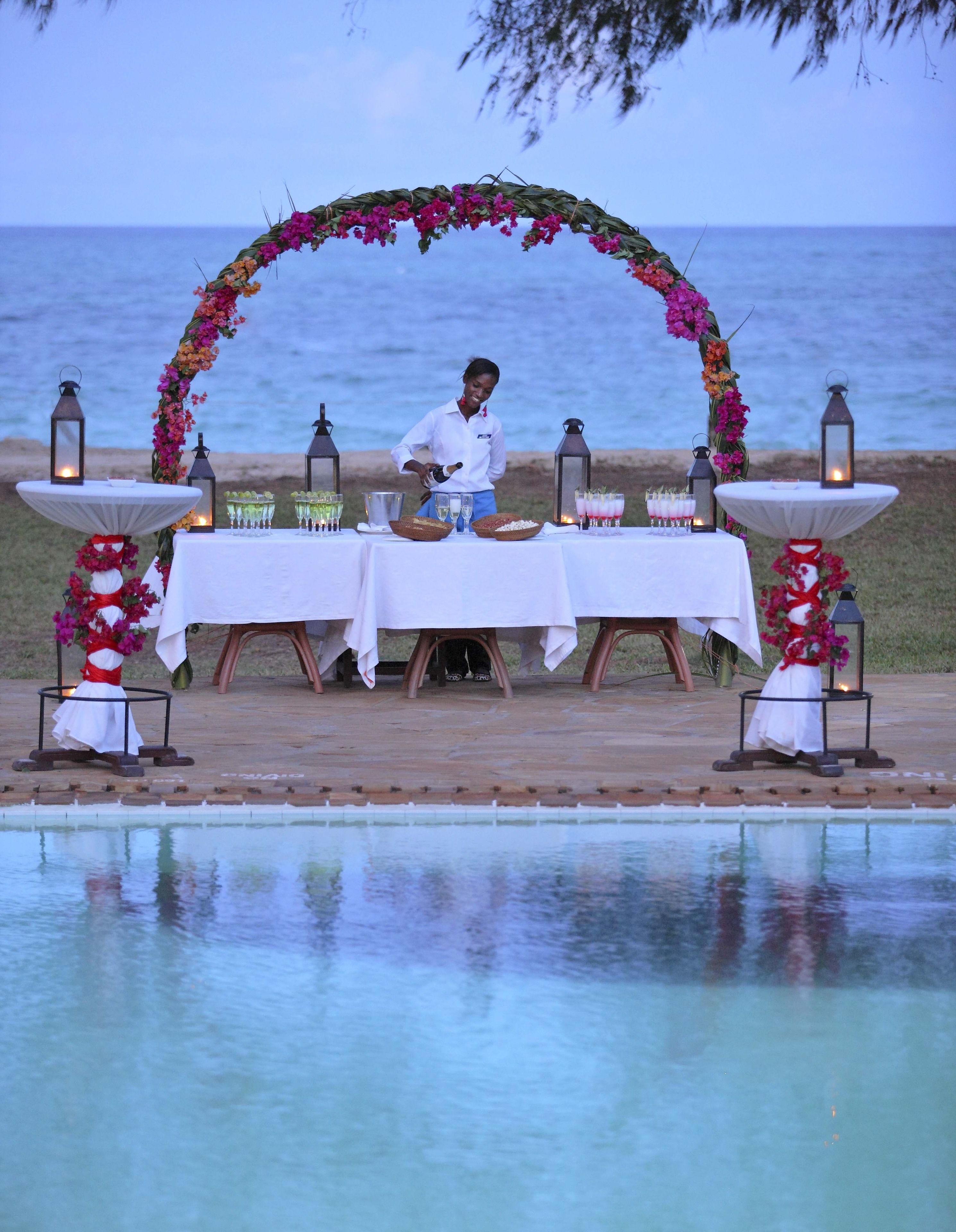 on the beach, white sand, snorkelling, 2 beach bars