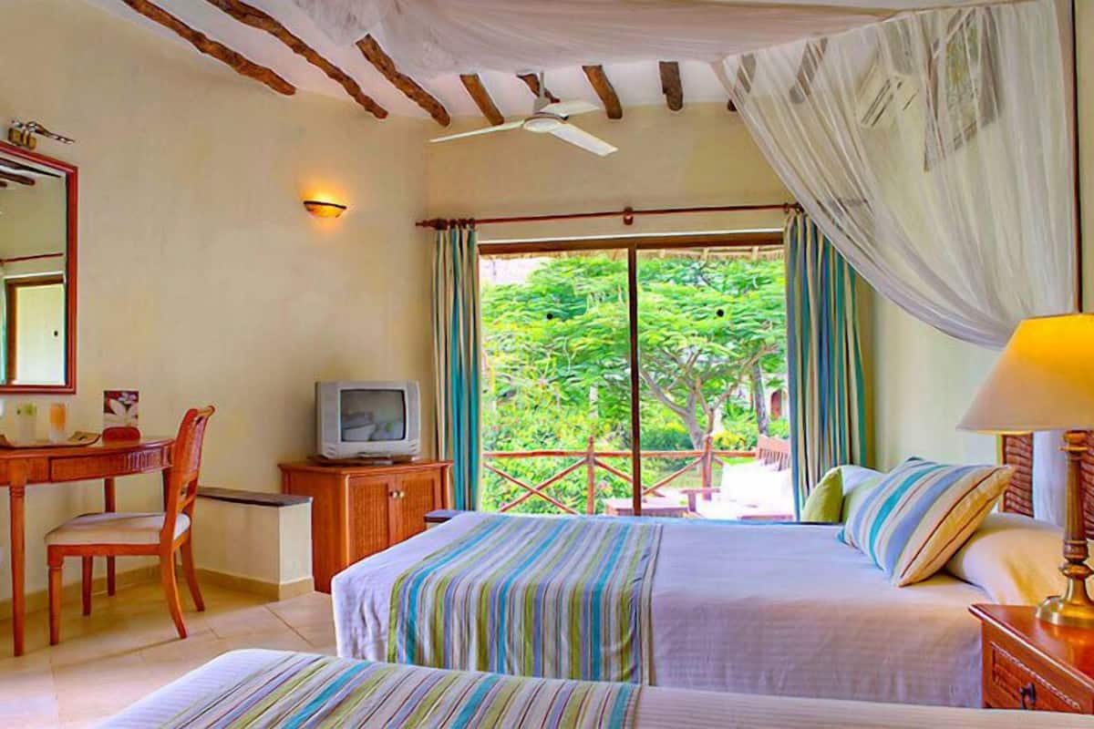 1 bedroom, premium bedding, memory foam beds, minibar