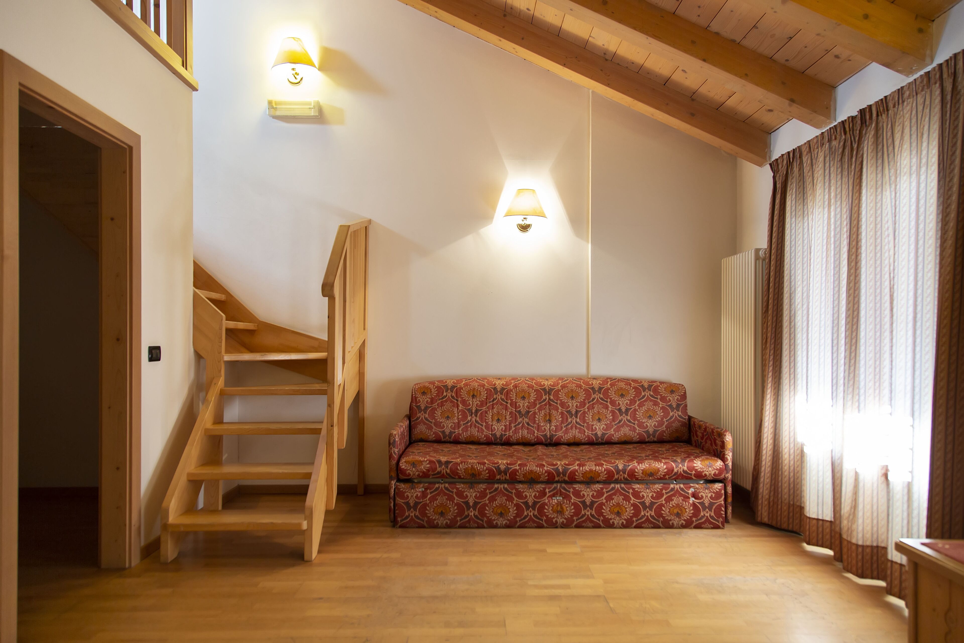 미니바, 객실 내 금고, 책상, 무료 WiFi