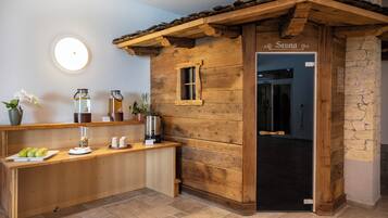 Sauna, steam room, Turkish bath, massage/treatment rooms