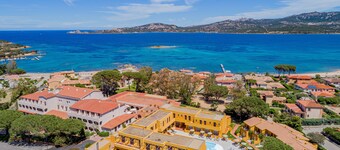 Blu Hotel Laconia Village