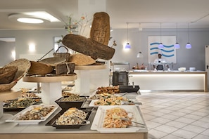 Frühstück und Abendessen