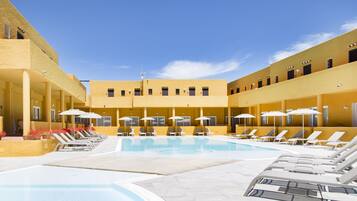 Outdoor pool, pool loungers