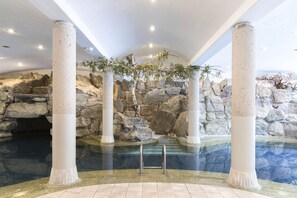 Piscine couverte