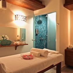 Outdoor treatment areas, hot tub, steam room, Turkish bath