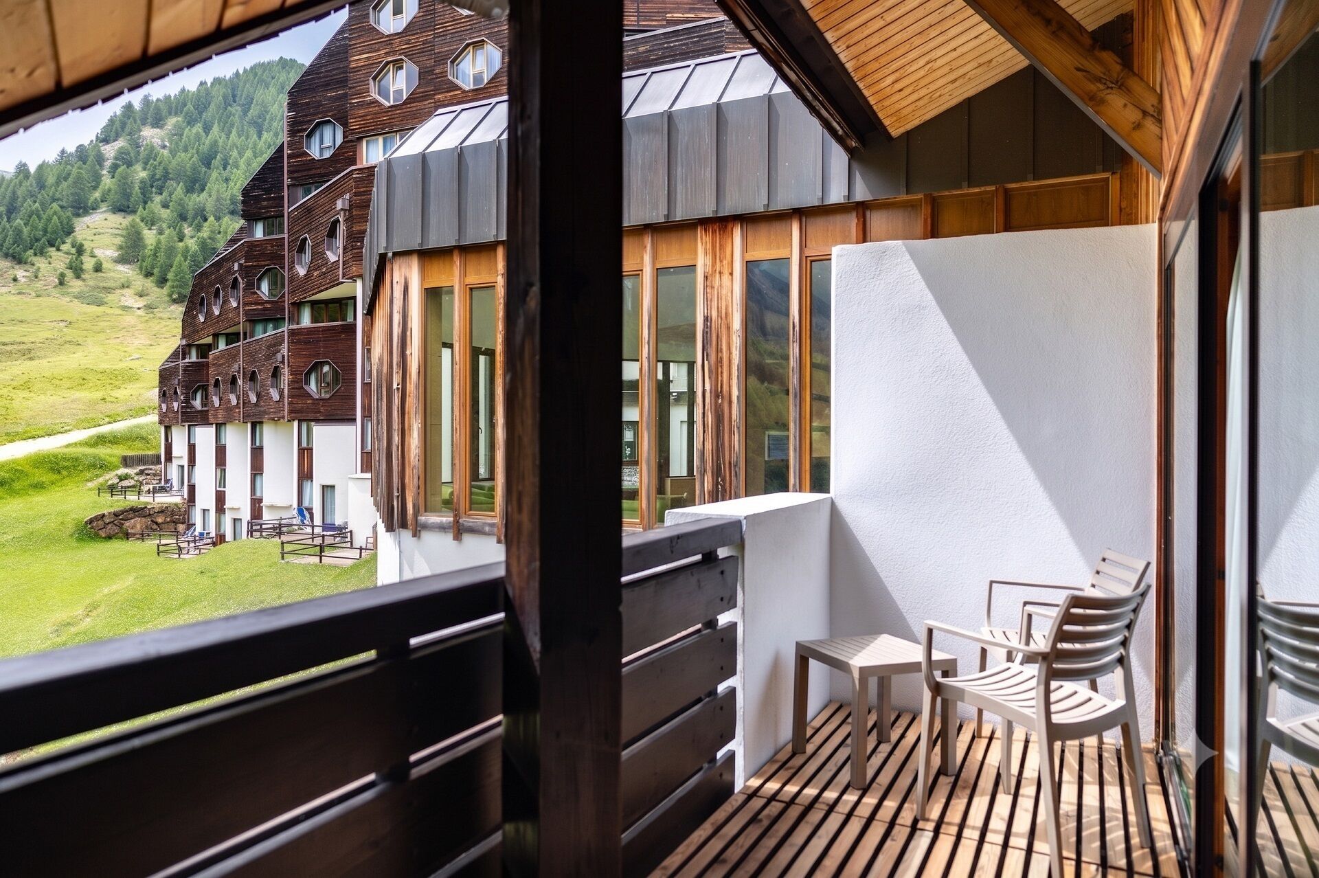 Superior Room, Balcony | In-room safe, desk, cots/infant beds, free WiFi