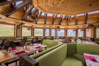 Blu Hotel Senales Zirm - Cristal