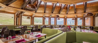 Blu Hotel Senales Zirm - Cristal