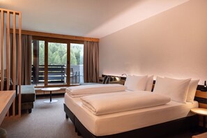 Superior Room, Balcony | In-room safe, desk, cots/infant beds, free WiFi