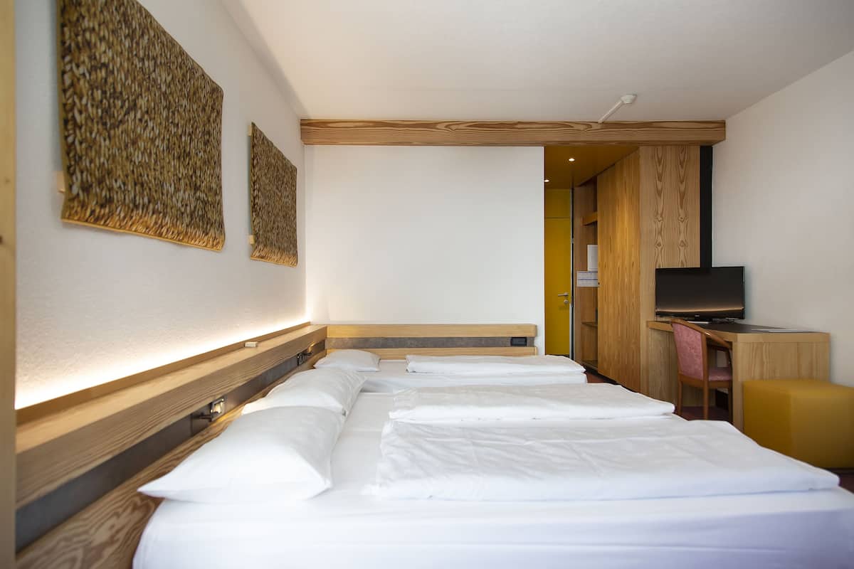 In-room safe, desk, cribs/infant beds, free WiFi