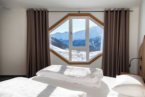Junior Suite | Zimmersafe, Schreibtisch, Babybetten, kostenloses WLAN
