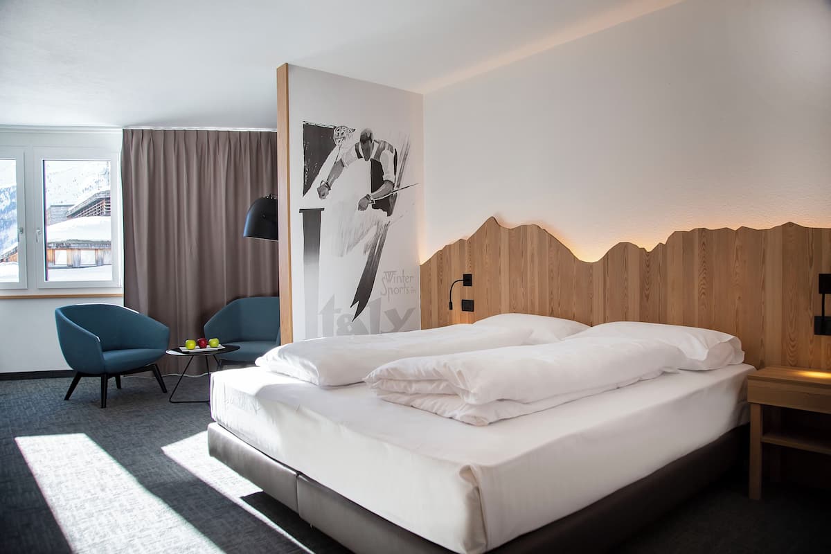 Kahden hengen superior-huone | Tallelokero huoneessa, työpöytä, vauvansängyt, ilmainen Wi-Fi