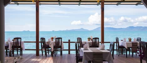 Breakfast, lunch, dinner served; Thai cuisine, beach views