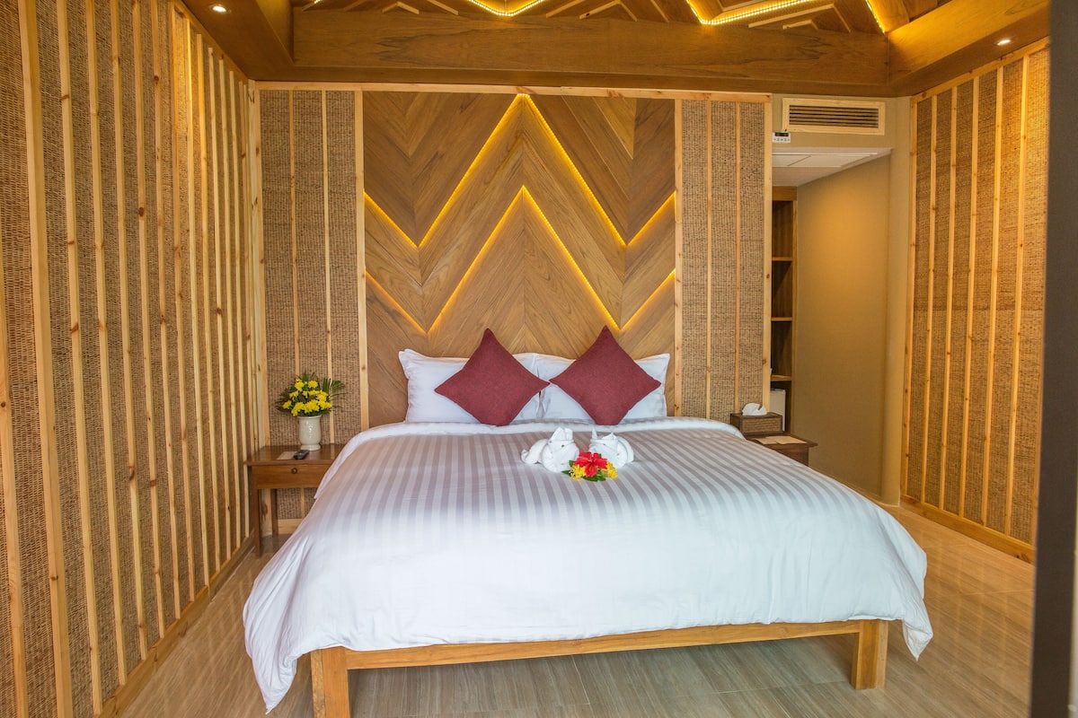 Ropa de cama de alta calidad y minibar