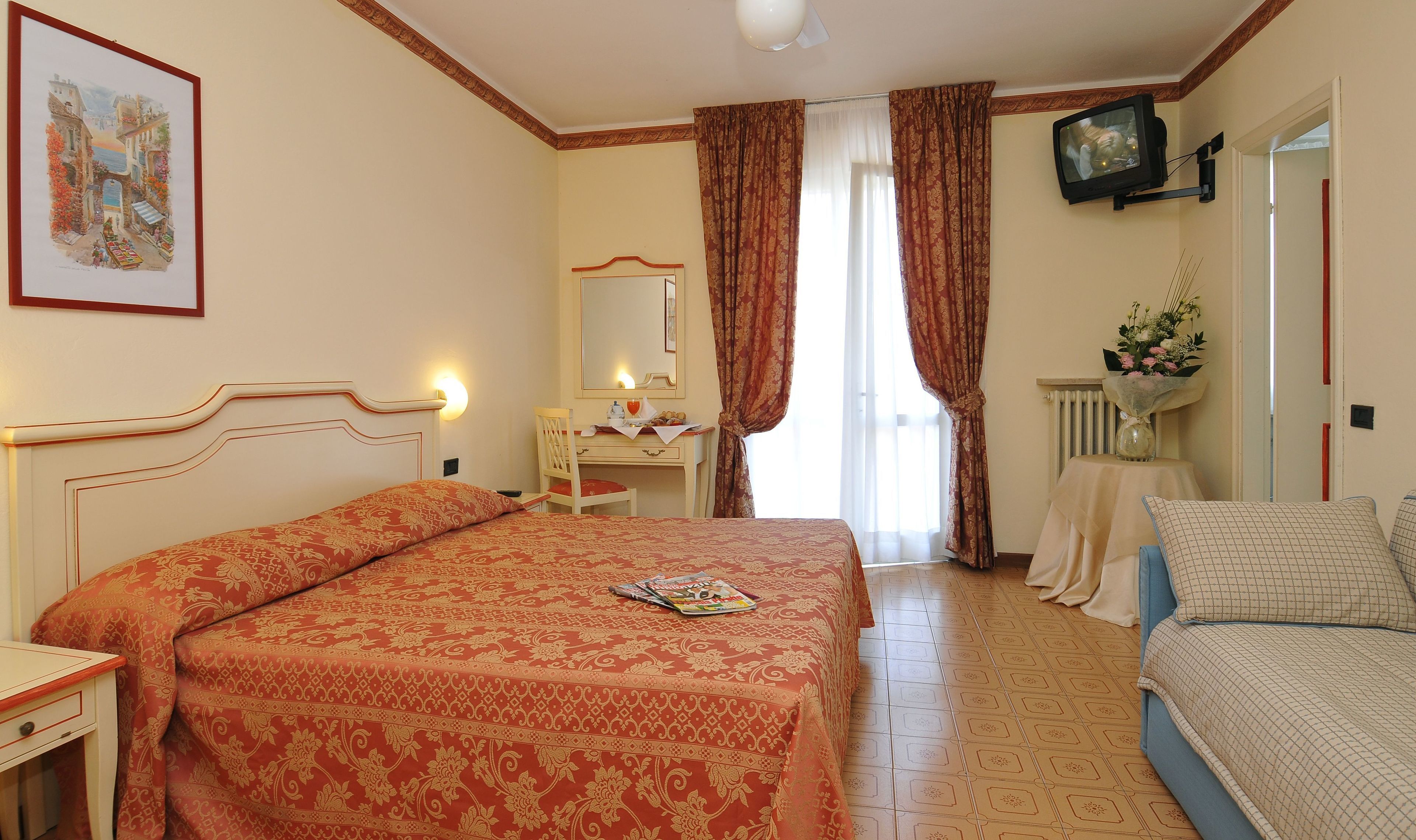 superior double or twin room | frette italian sheets, in-room safe, desk, cots/infant beds