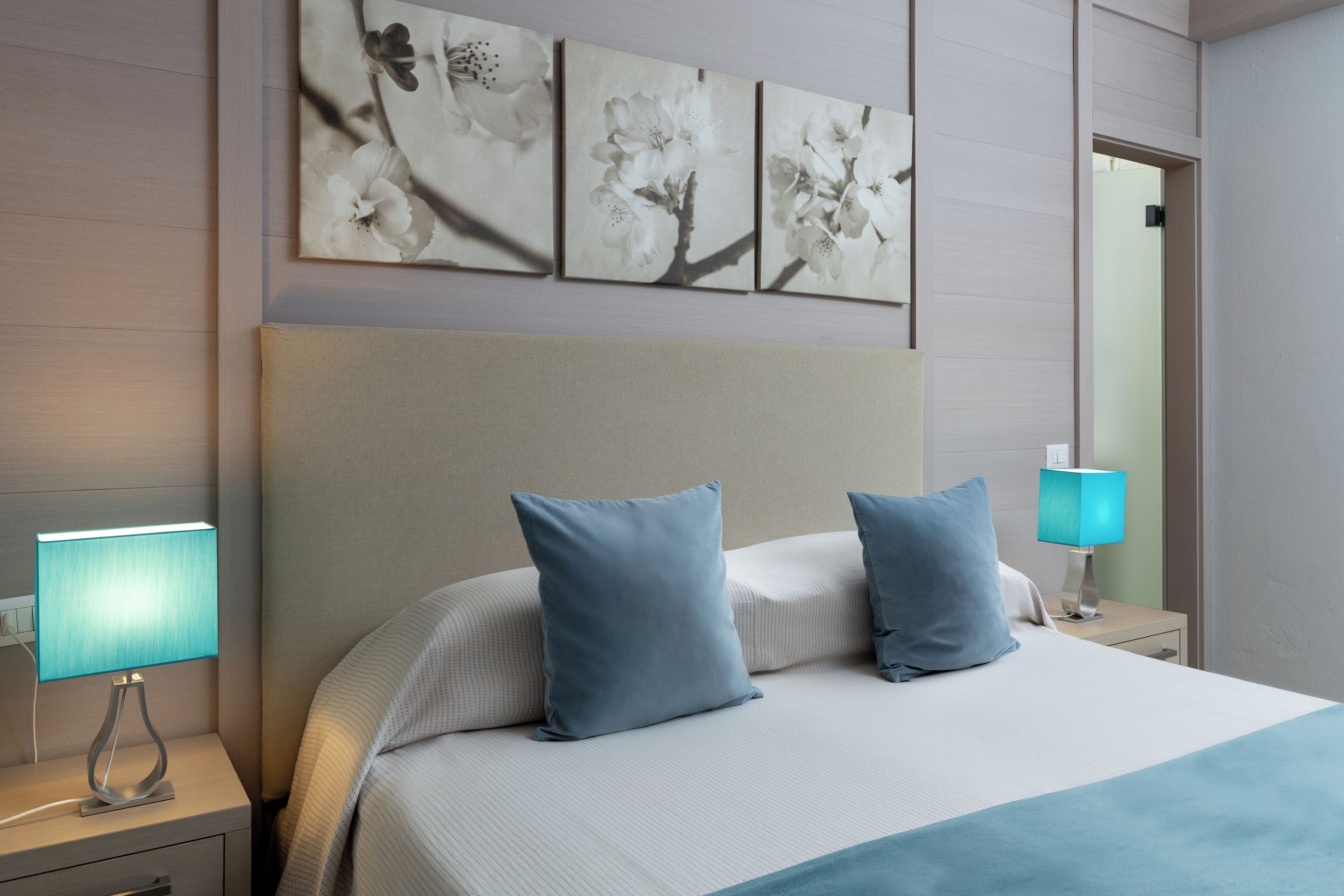 superior double or twin room | frette italian sheets, in-room safe, desk, cots/infant beds