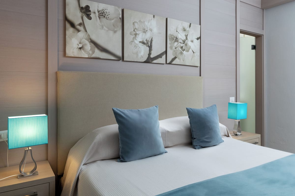 superior double or twin room | frette italian sheets, in-room safe, desk, cots/infant beds