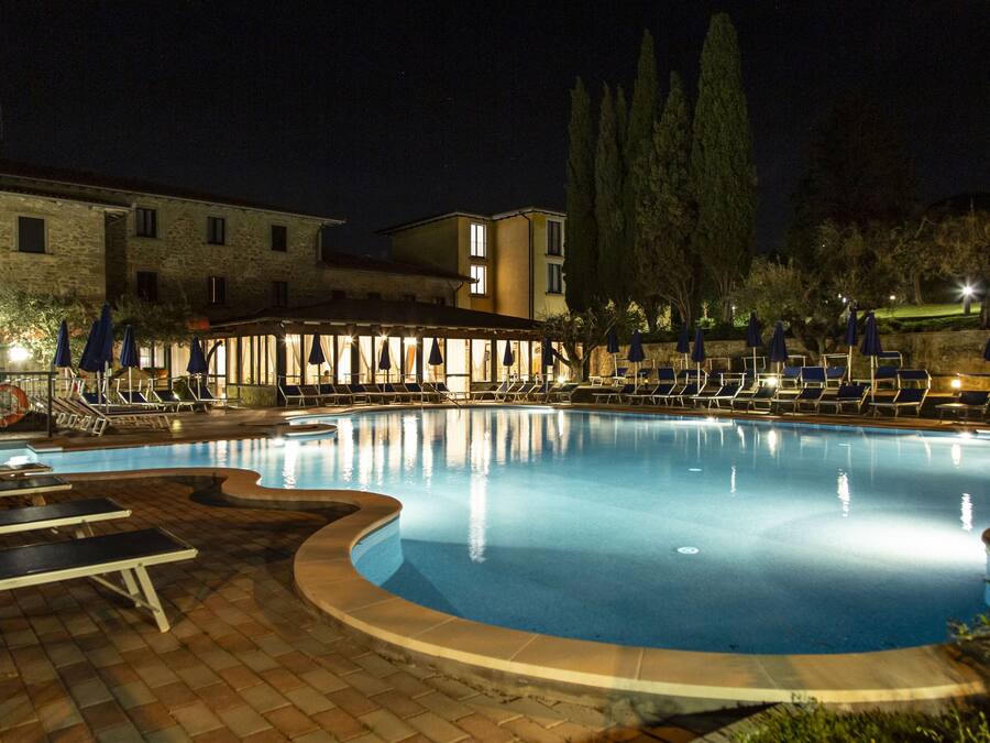 Fassade der Unterkunft – Abend/Nacht