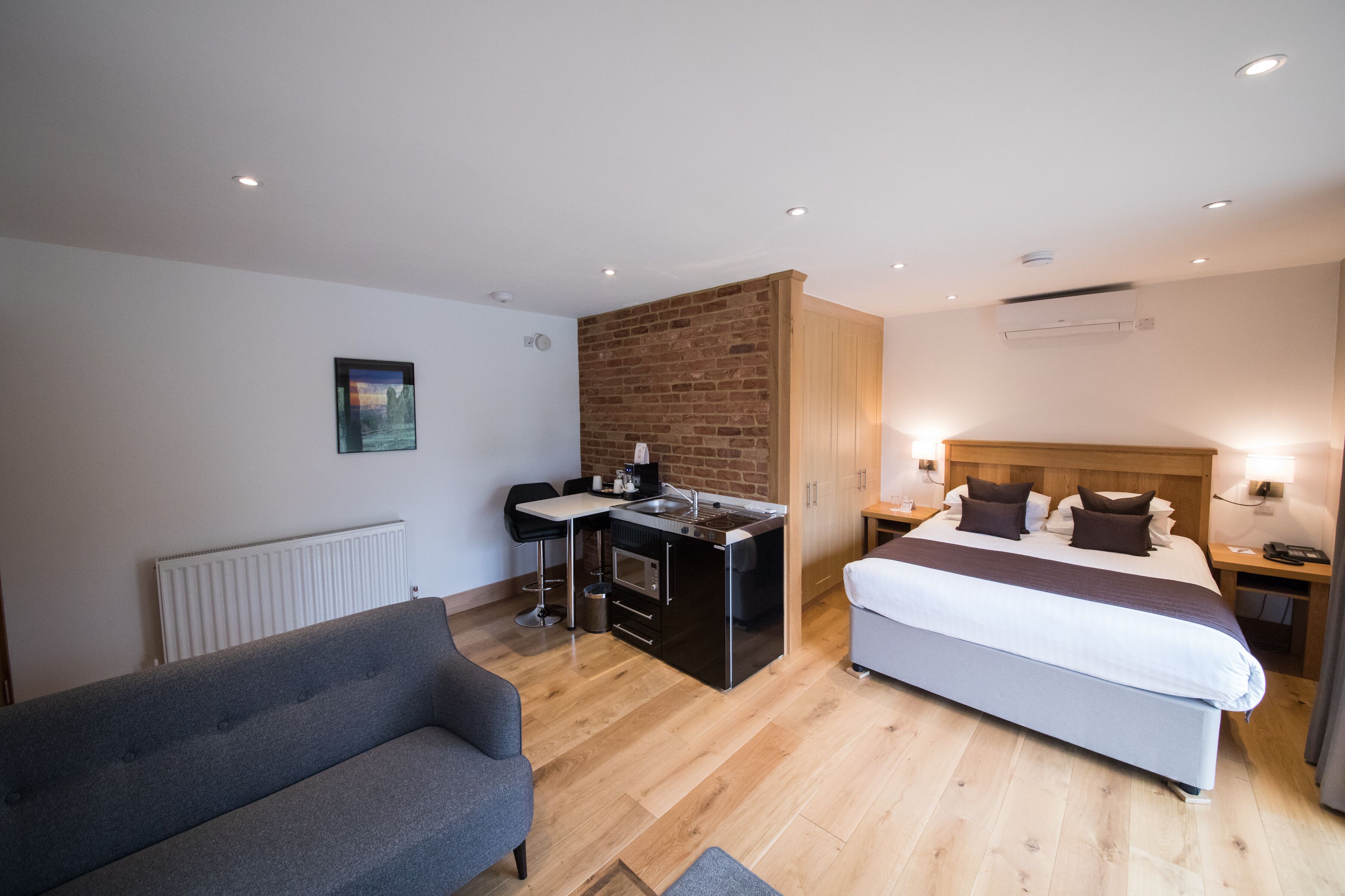 lakeside lodge with hot tub | 1 bedroom, premium bedding, in-room safe, individually decorated