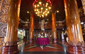 Interior entrance - Majestic Oriental Hotel (Siem Reap)