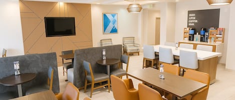 Free daily buffet breakfast