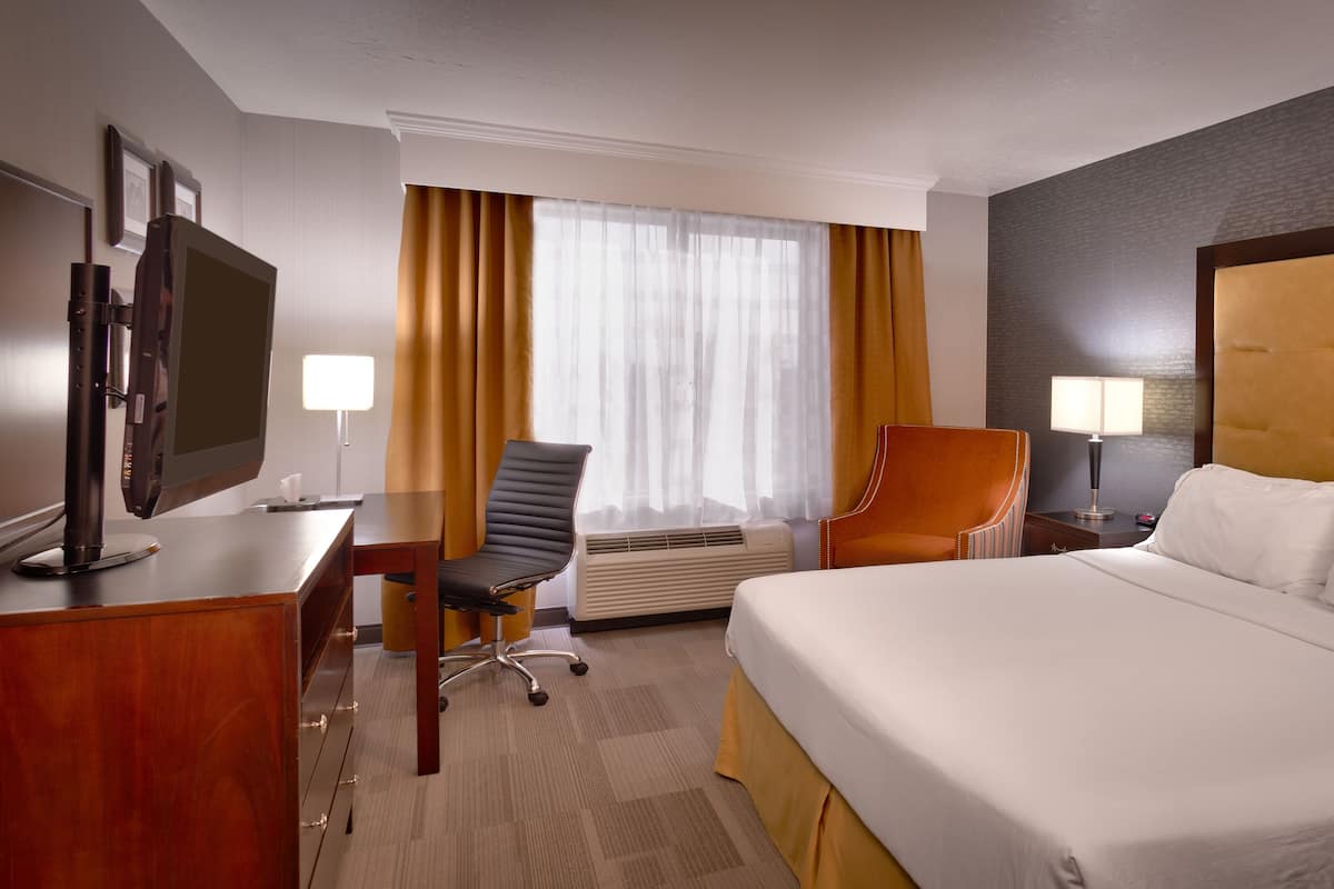 1 bedroom, premium bedding, desk, iron/ironing board