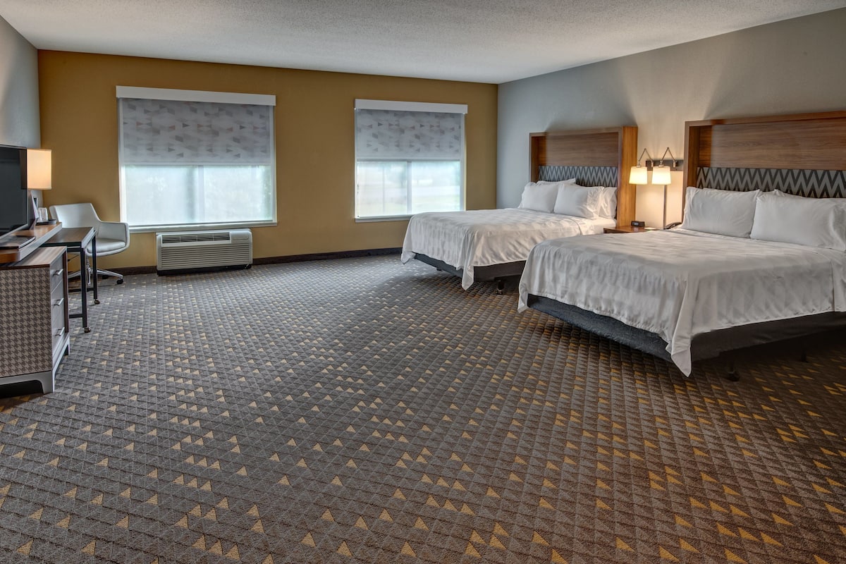 Premium bedding, pillow-top beds, desk, iron/ironing board