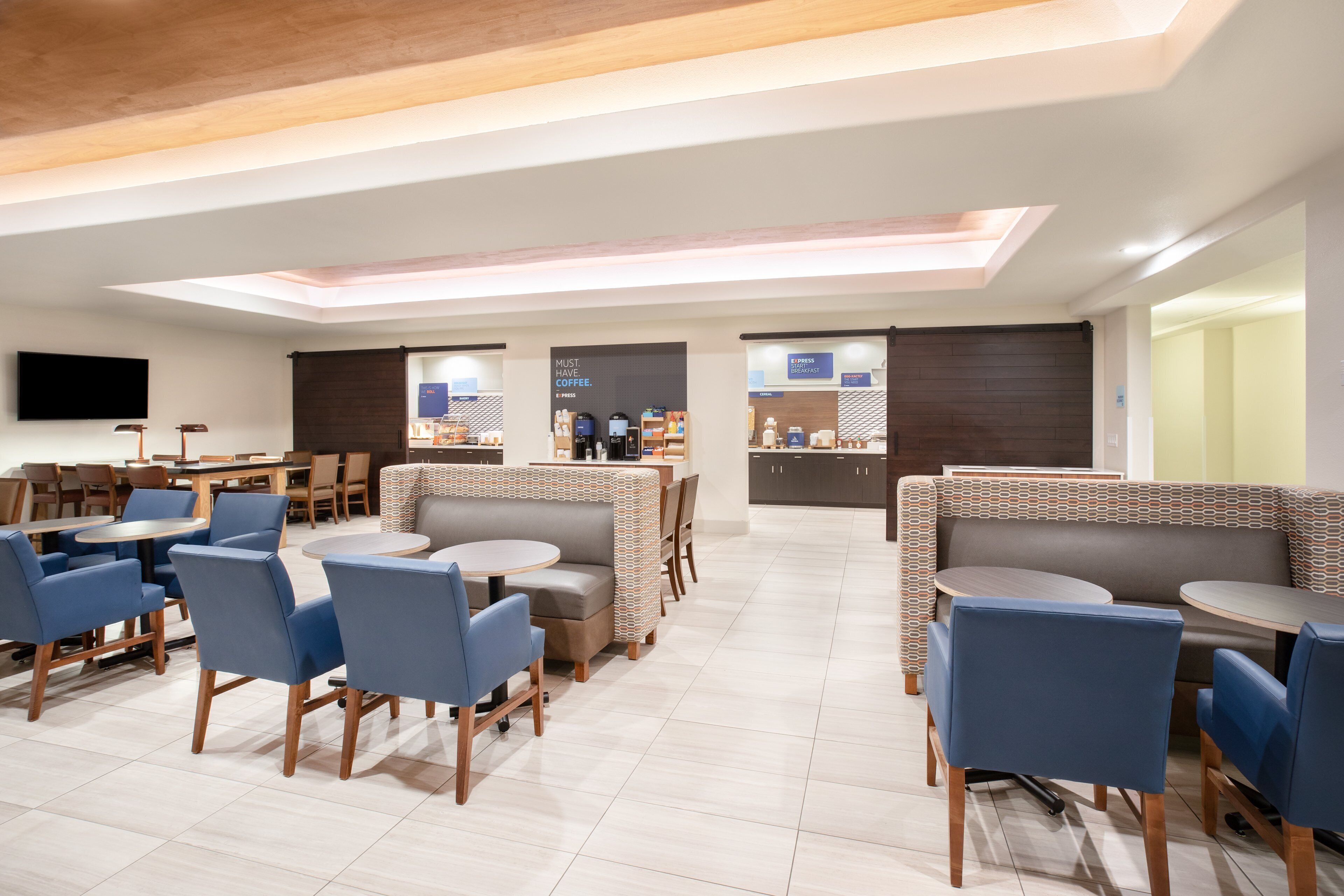 free daily continental breakfast