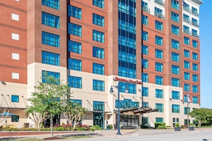 Exterior - Hampton Inn & Suites National Harbor - Alexandria Area (Oxon Hill)