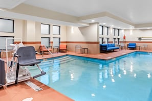 Indoor pool - Hampton Inn & Suites National Harbor - Alexandria Area (Oxon Hill)