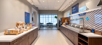 Holiday Inn Express & Suites Vaughan-Southwest by IHG