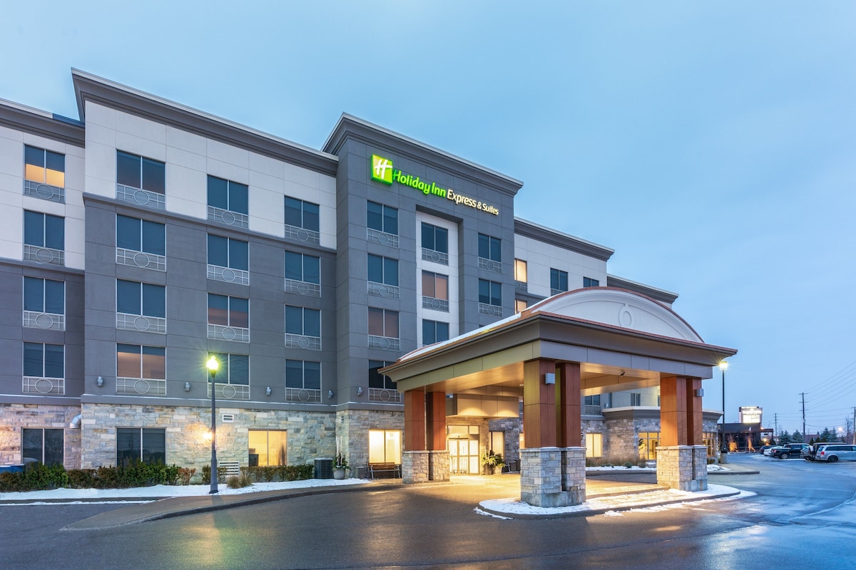 Holiday Inn Express & Suites Vaughan-Southwest by IHG - Latest Reviews ...