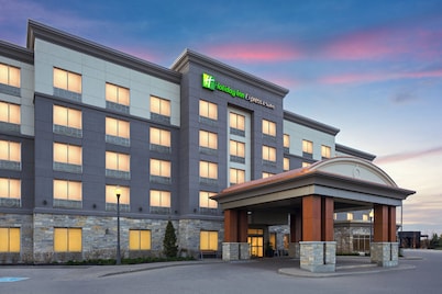 Holiday Inn Express & Suites Vaughan-Southwest by IHG