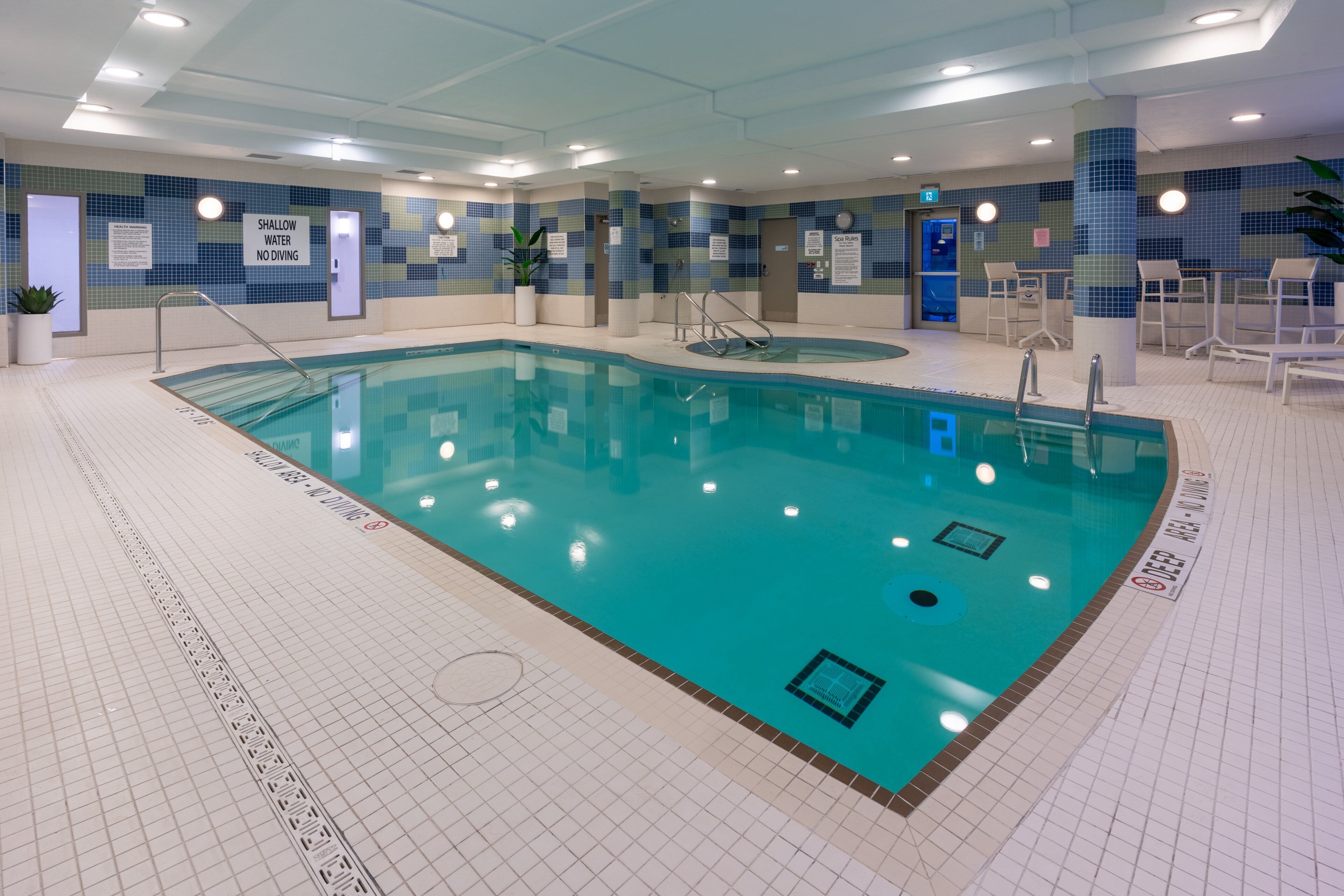 indoor pool, pool loungers