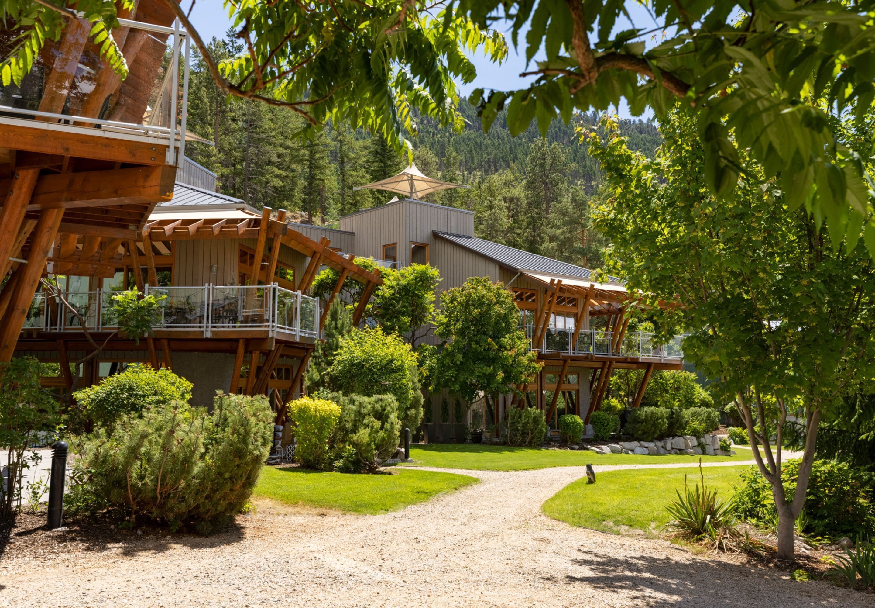 المنشأة من الخارج