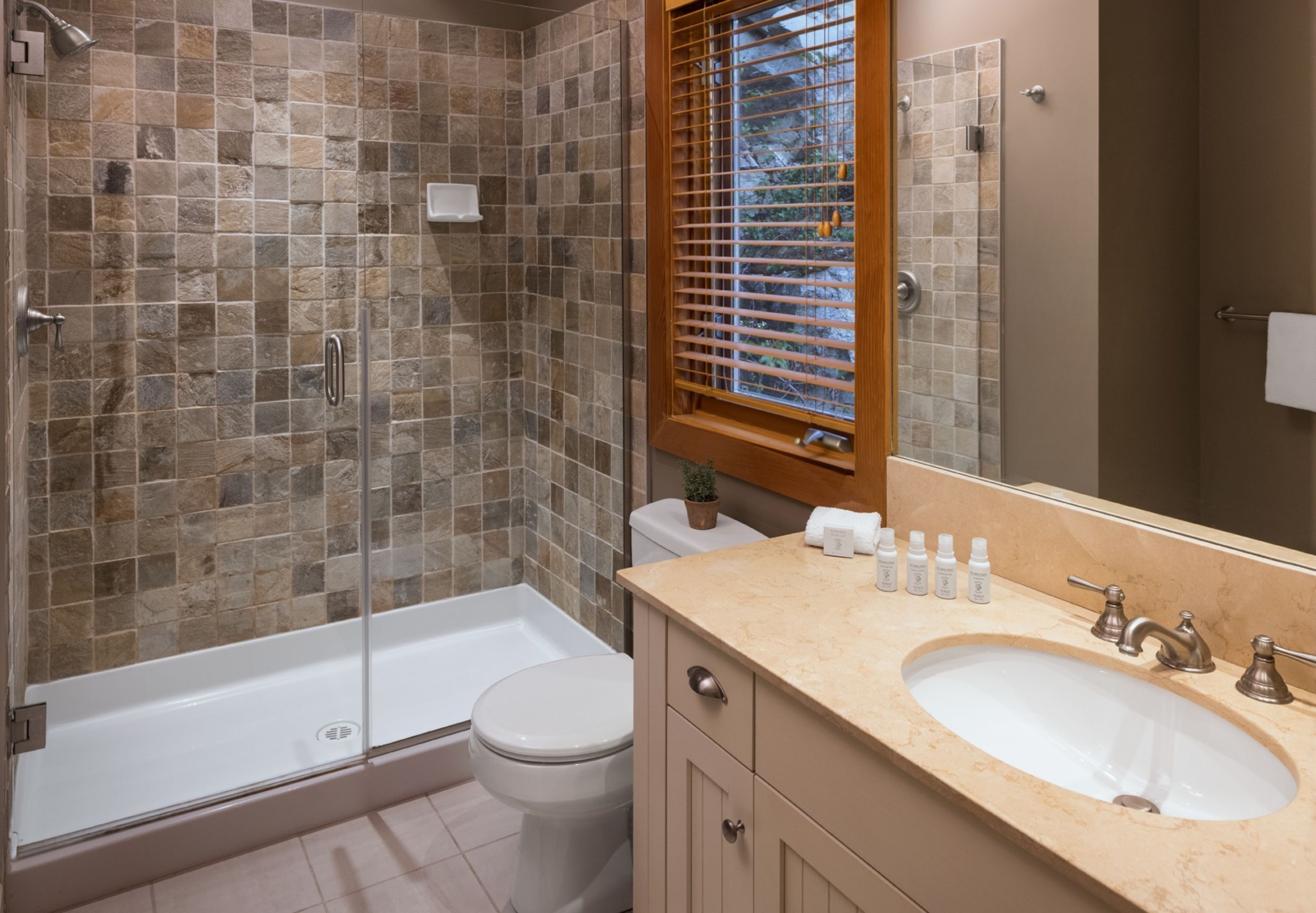 three bedroom south bay villa | bathroom | combined shower/bathtub, deep-soaking bathtub, free toiletries