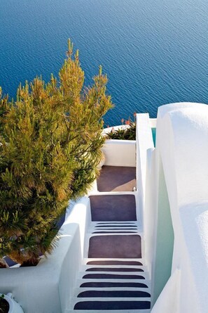 Property grounds - Dreams Luxury Suites (Santorini)