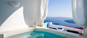 Dreams Luxury Suites