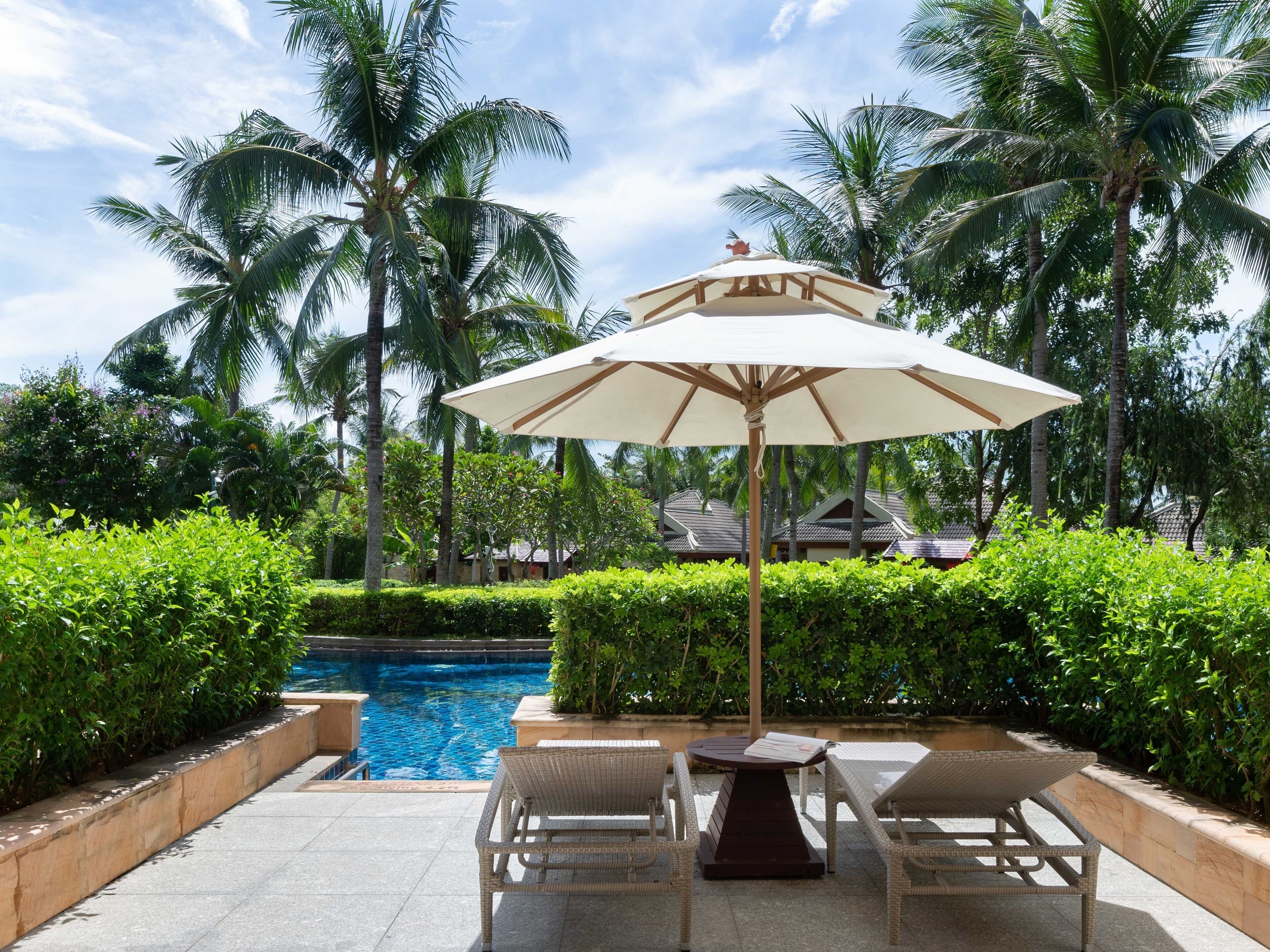 Frette Italian sheets, premium bedding, down duvets, pillow-top beds