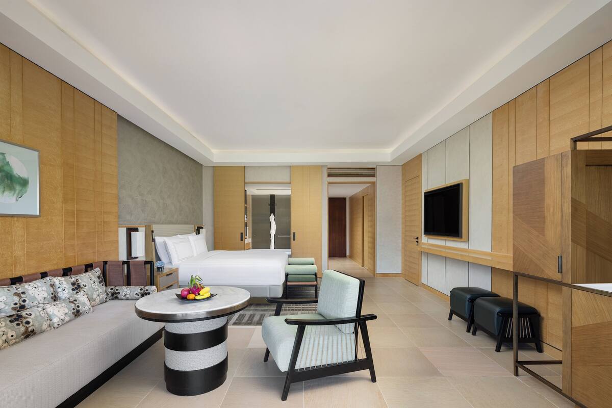 Deluxe Room King | Frette Italian sheets, premium bedding, down comforters, pillowtop beds