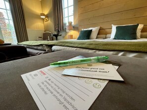 Premium bedding, minibar, in-room safe, desk - Auberge de Hilver (Diessen)